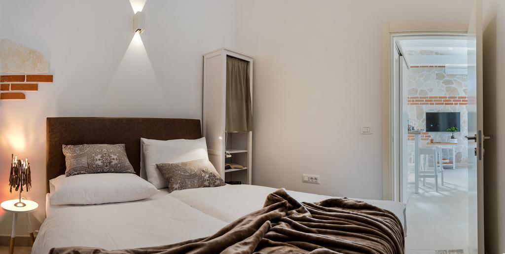 Arka Trogir Apartments - Seget Vranjica Exterior photo