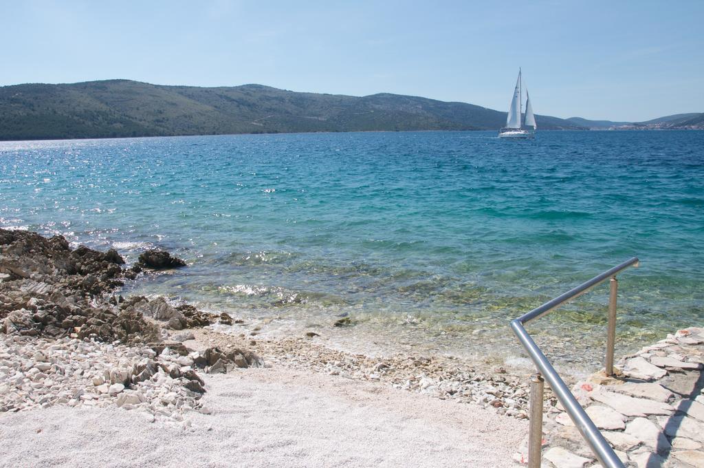 Arka Trogir Apartments - Seget Vranjica Exterior photo