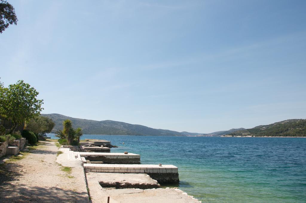 Arka Trogir Apartments - Seget Vranjica Exterior photo